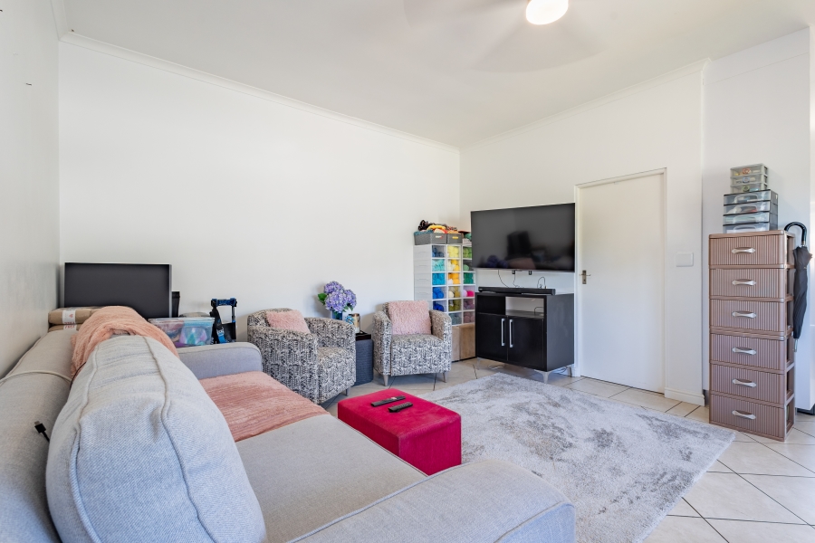 2 Bedroom Property for Sale in Hunters Estate Western Cape